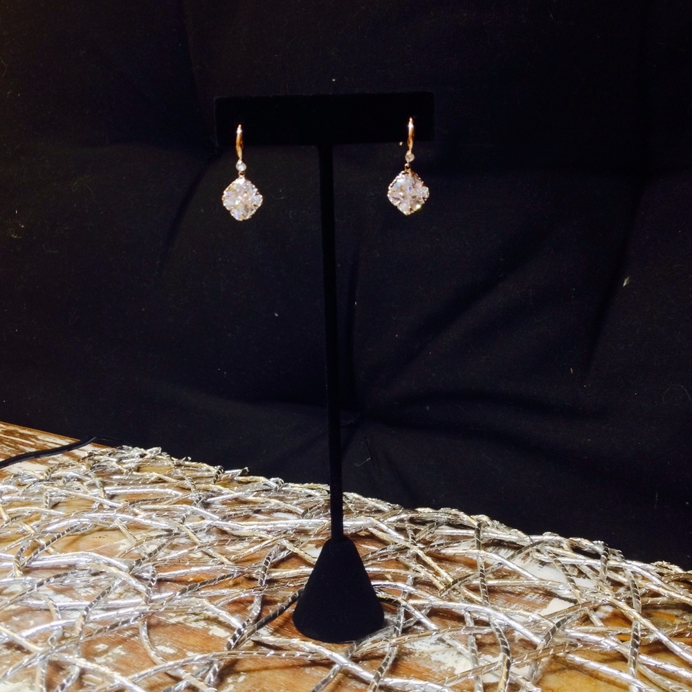 Beautiful Rhinestone Earrings - Picture 3 of 4